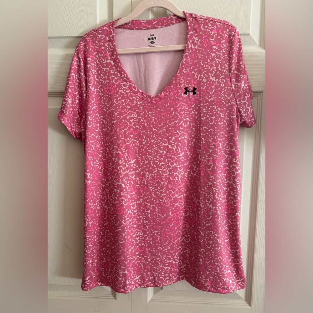 Under Armour Ladies V-Neck Top - Size Large